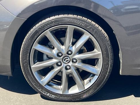 Used 2018 MAZDA MAZDA3 Grand Touring FWD image 26