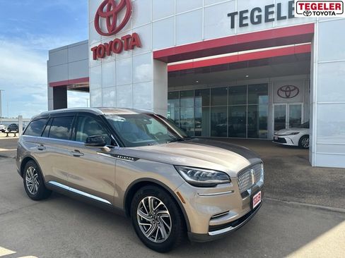 Used 2020 Lincoln Aviator 2WD image 1