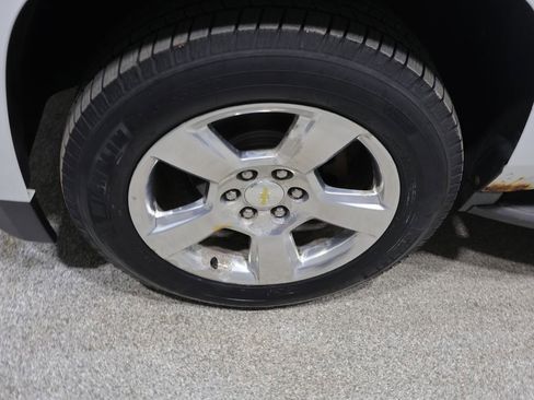 Used 2016 Chevrolet Suburban LT AWD/4WD image 10