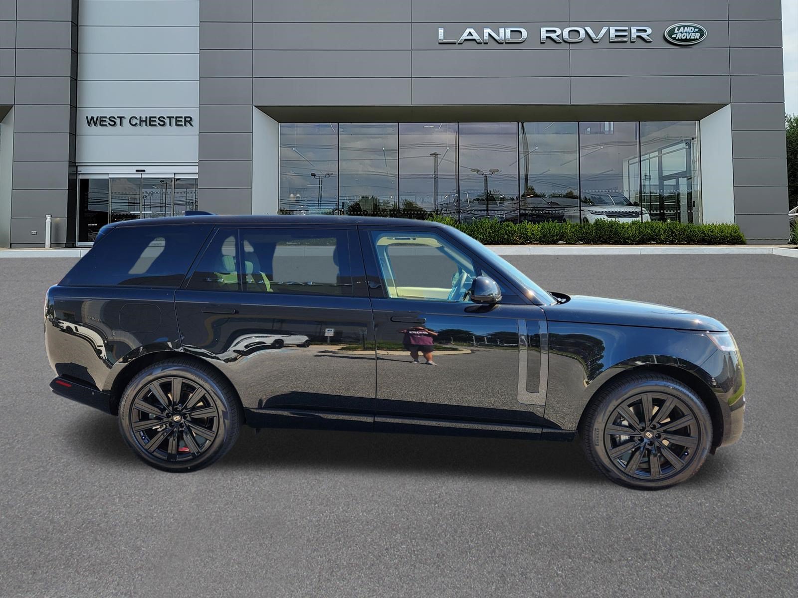 New 2027 Land Rover Range Rover Long Wheelbase SE AWD/4WD image 6