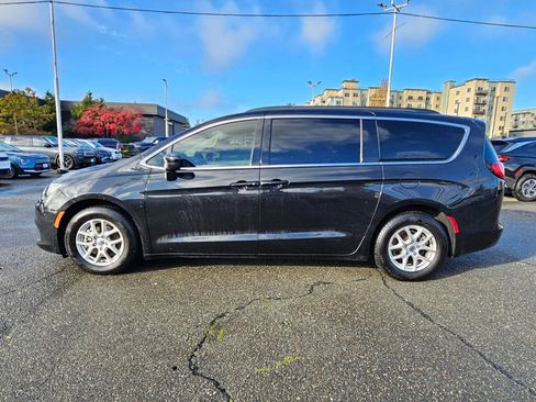 Used 2021 Chrysler Voyager Lxi image 5