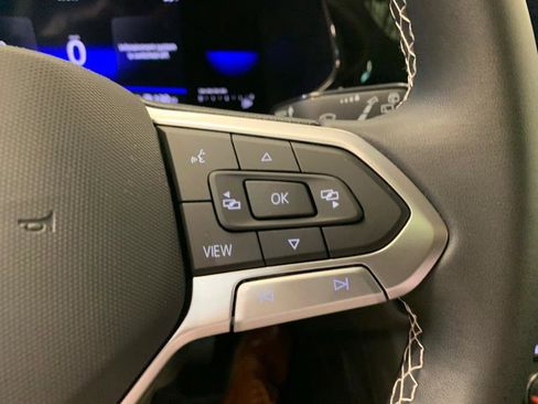 Used 2022 Volkswagen Taos SE image 24