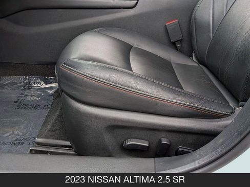 Used 2023 Nissan Altima 2.5 SR w/ SR Premium Package AWD/4WD image 16