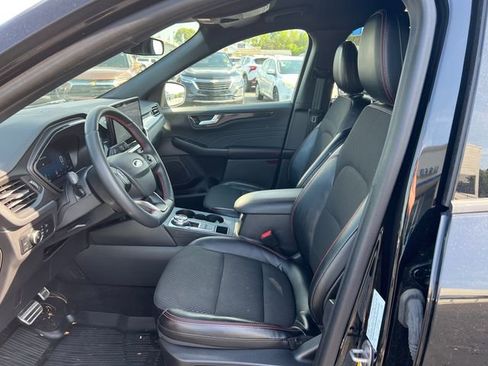 Used 2024 Ford Escape ST-Line Select w/ Tech Pack #2 AWD/4WD image 4