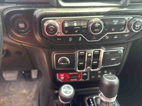 Used 2021 Jeep Gladiator Mojave AWD/4WD image 16