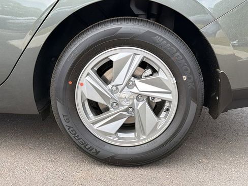 New 2026 Hyundai Elantra SE image 19