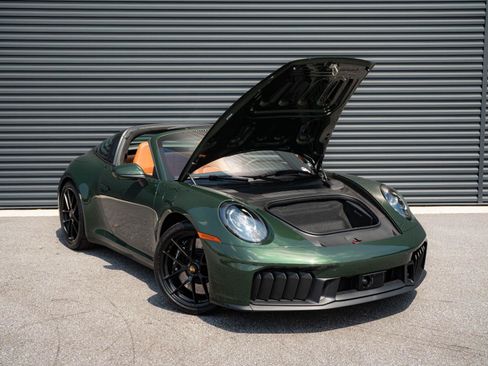 Certified 2026 Porsche 911 Targa 4 GTS AWD/4WD image 26