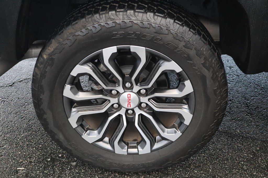 Used 2023 GMC Canyon Denali w/ Denali Black Edition AWD/4WD image 14