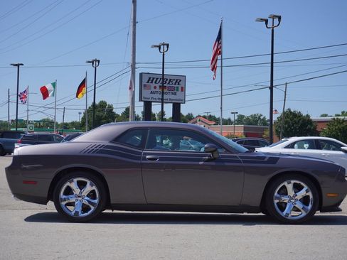 Used 2014 Dodge Challenger R/T Plus RWD image 8