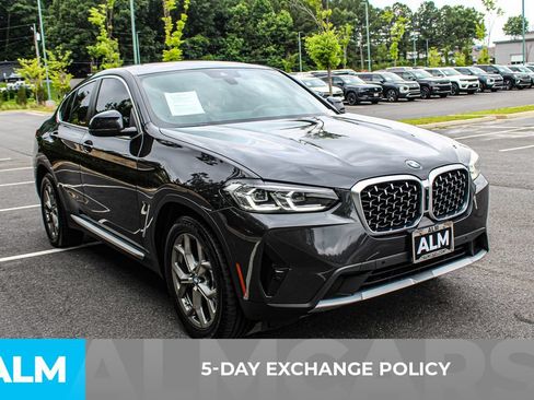 Used 2024 BMW X4 xDrive30i w/ Parking Assistance Package AWD/4WD image 4
