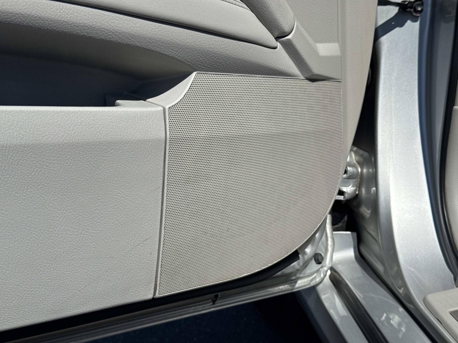 Used 2012 Toyota Avalon FWD image 19