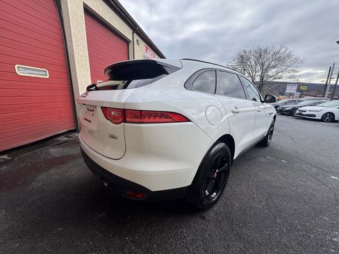 Used 2017 Jaguar F-PACE Prestige image 8