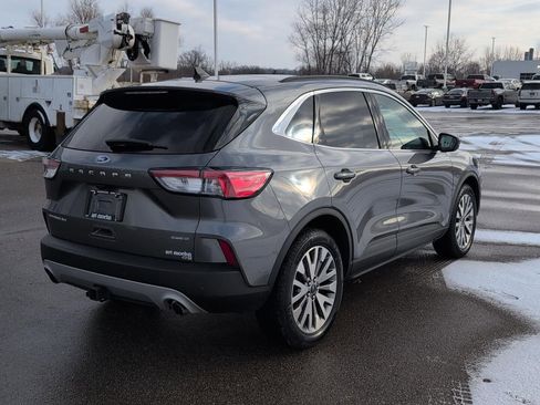Used 2022 Ford Escape Titanium w/ Class II Trailer Tow Package image 9