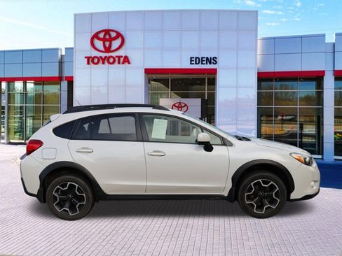 Used 2013 Subaru Crosstrek 2.0i Premium w/ Popular Pkg 2 AWD/4WD image 2