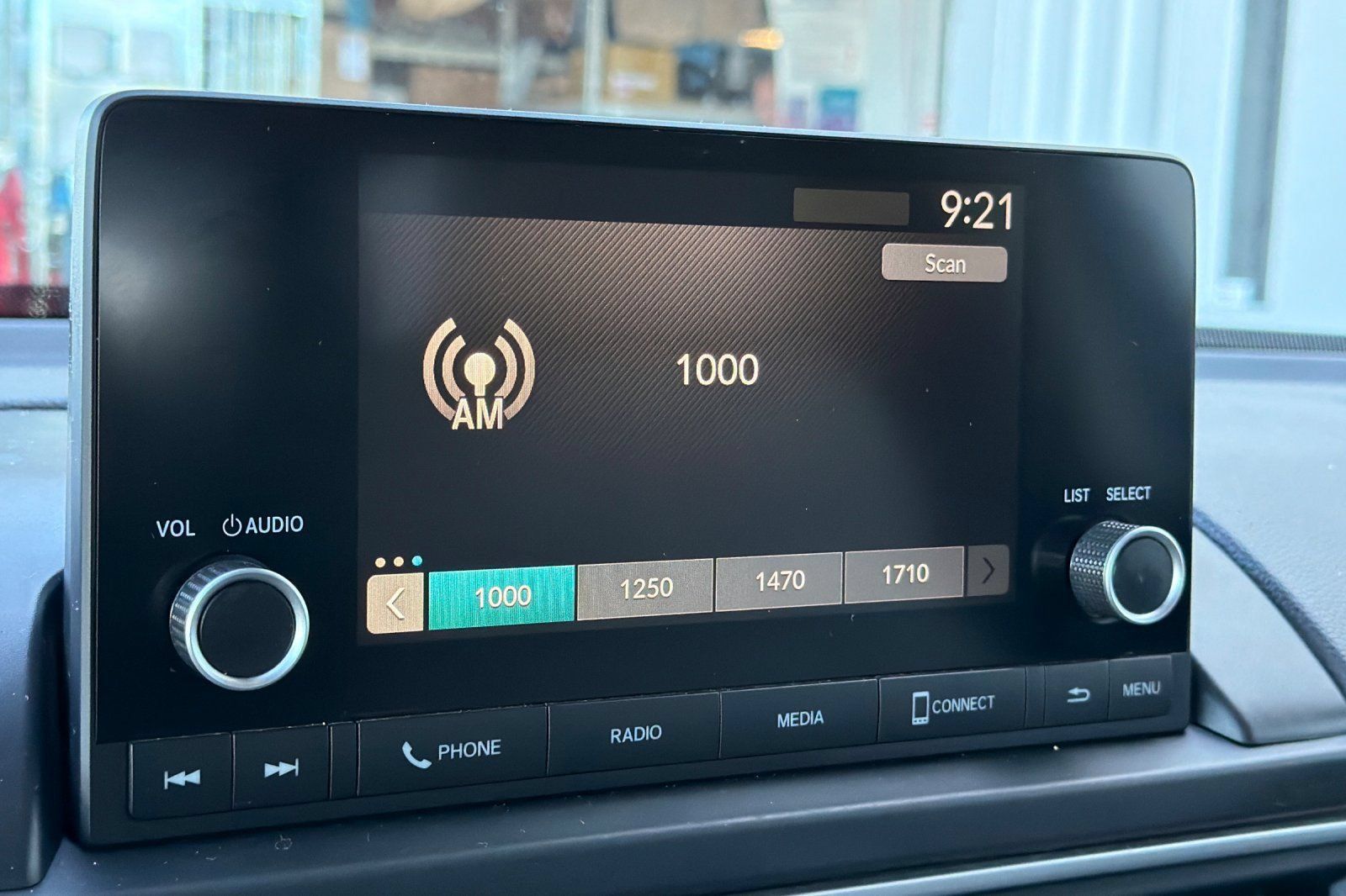 Used 2023 Honda Pilot LX image 18