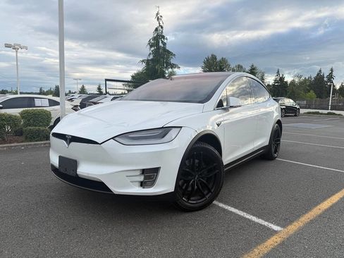 Used 2017 Tesla Model X 100D AWD/4WD image 2
