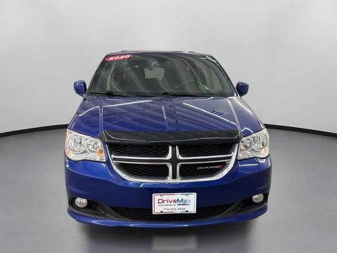 Used 2020 Dodge Grand Caravan SXT FWD image 2
