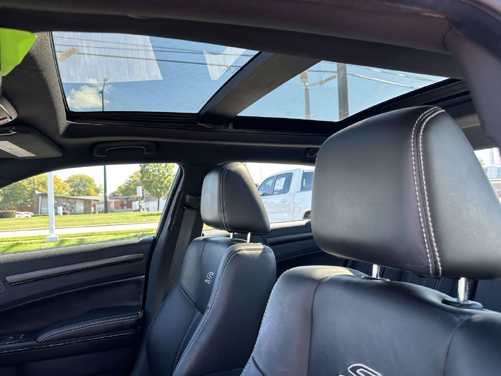 Used 2013 Chrysler 300 S AWD/4WD image 21