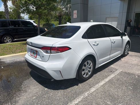 Certified 2026 Toyota Corolla LE FWD image 3
