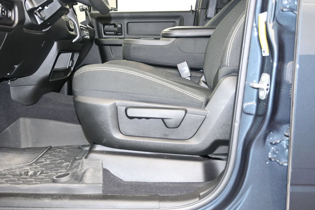 Used 2026 RAM 2500 Warlock w/ Safety Group AWD/4WD image 21