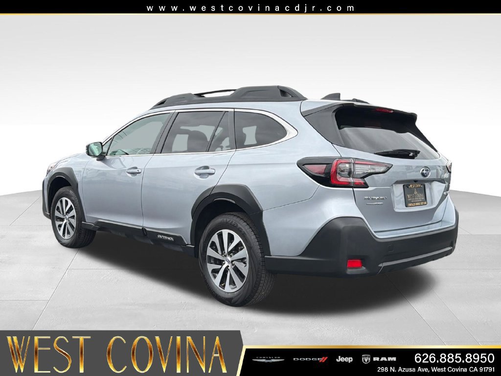 Used 2025 Subaru Outback Premium AWD/4WD image 5