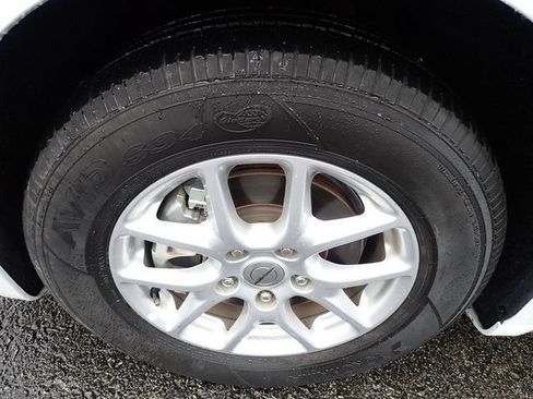 Used 2023 Chrysler Pacifica Touring-L FWD image 13