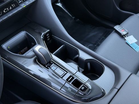 Used 2026 Toyota Crown Platinum image 31