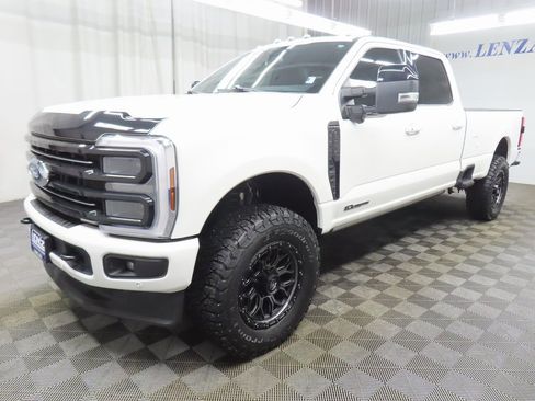 Used 2025 Ford F250 Platinum image 7