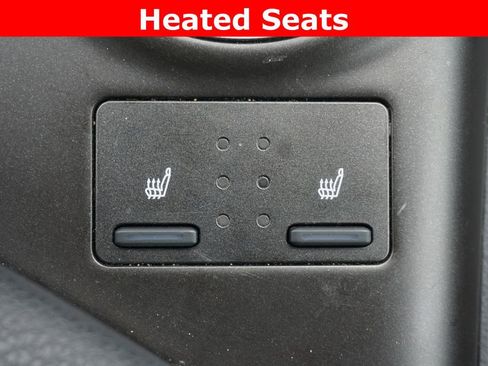 Used 2023 Toyota Camry SE image 6