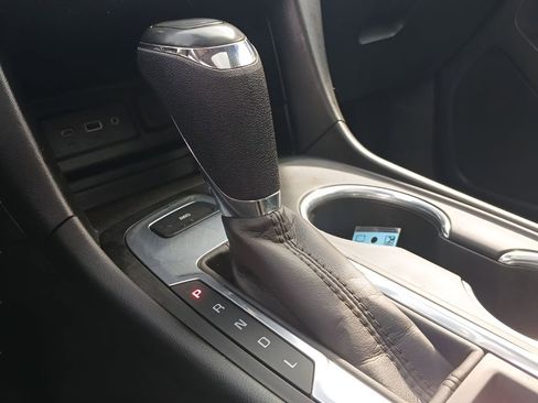 Used 2020 Chevrolet Equinox LT image 11