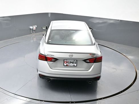 Used 2024 Nissan Altima 2.5 SR image 23