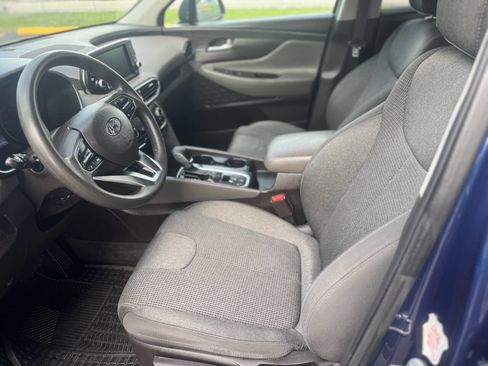 Used 2020 Hyundai Santa Fe SE image 4