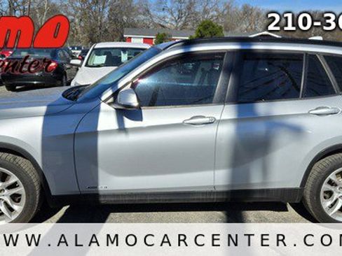 Used 2015 BMW X1 xDrive28i w/ Premium Package image 2
