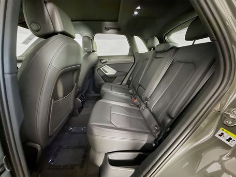 New 2025 Audi Q3 2.0T Premium image 24
