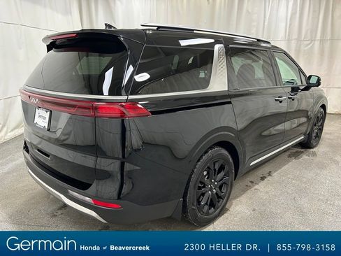 Used 2024 Kia Carnival SX Prestige image 8