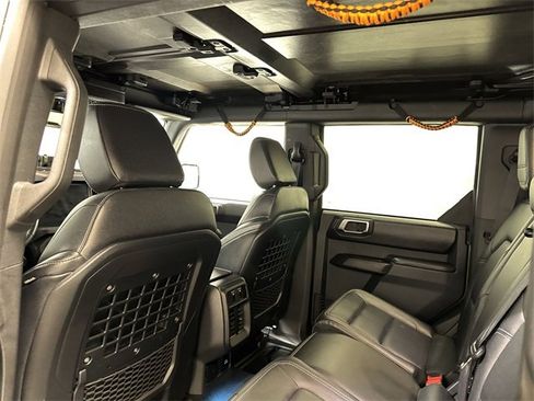 Used 2025 Ford Bronco Badlands image 13