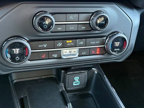 Used 2025 Ford Bronco Big Bend image 14