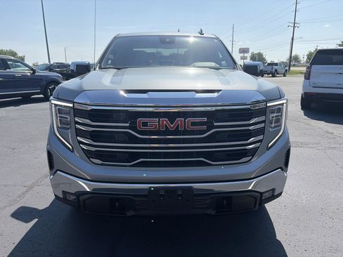 Used 2026 GMC Sierra 1500 SLT AWD/4WD image 13