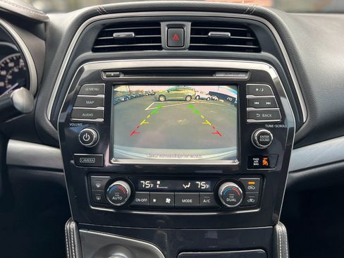 Used 2018 Nissan Maxima 3.5 SV image 17