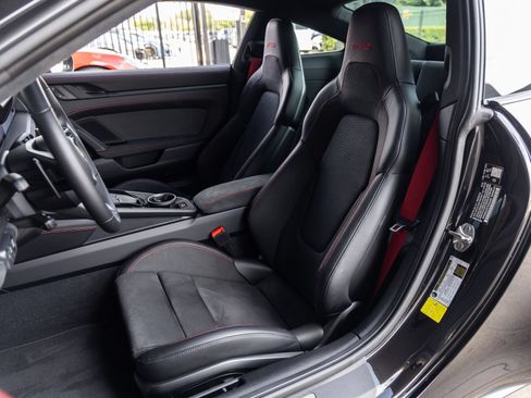 Certified 2026 Porsche 911 Carrera GTS RWD image 5