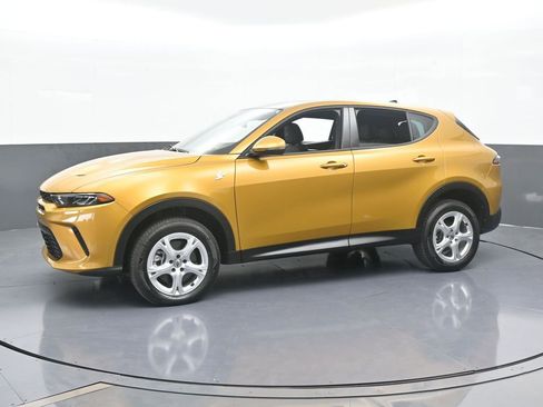 Used 2024 Dodge Hornet GT image 2