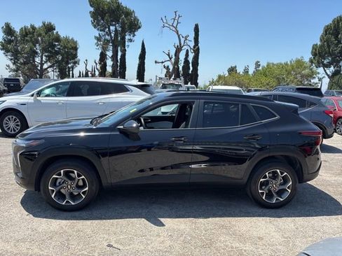Used 2024 Chevrolet Trax LT w/ Driver Confidence Package FWD image 4