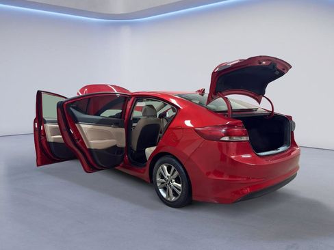 Used 2017 Hyundai Elantra SE FWD image 10