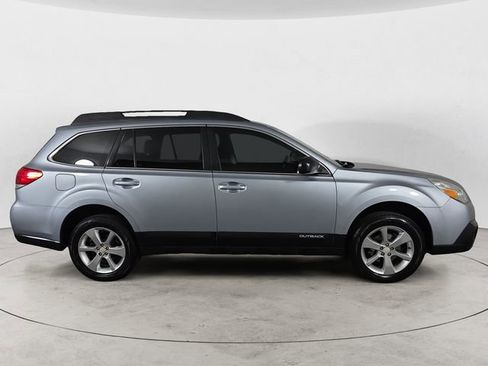 Used 2014 Subaru Outback 2.5i w/ Alloy Wheel Package image 6
