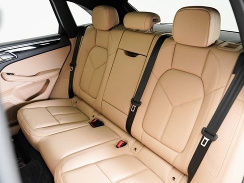 New 2025 Porsche Macan image 27