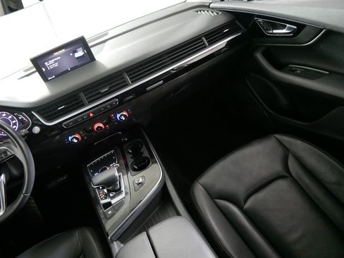 Used 2019 Audi Q7 3.0T Premium Plus AWD/4WD image 11