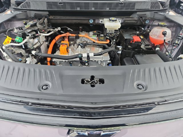 Used 2024 Chevrolet Equinox EV RS w/ LPO, Trailering Package FWD image 22