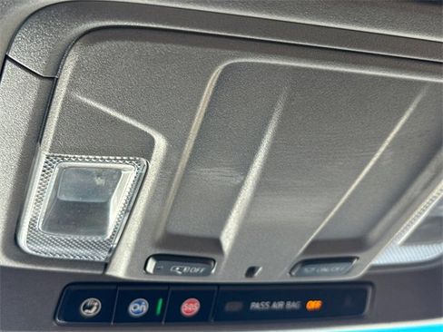 Used 2022 Chevrolet Silverado 2500 LT w/ Convenience Package image 26