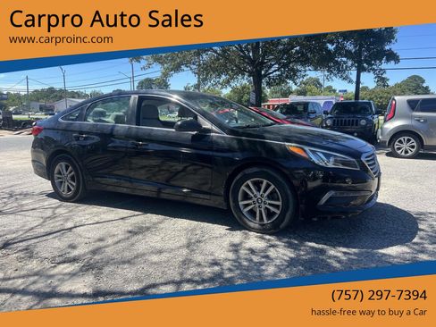 Used 2015 Hyundai Sonata SE image 1