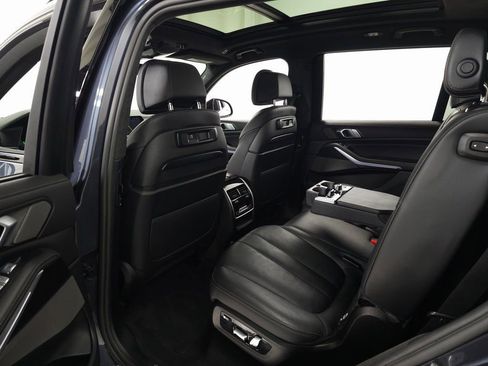 Used 2021 BMW X7 M50i w/ Cold Weather Package AWD/4WD image 42